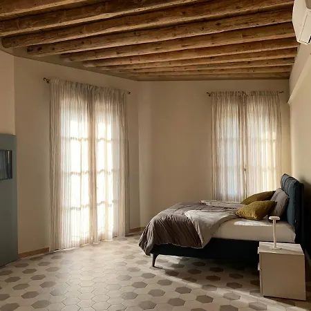 Palazzo Fritz מלון 2*